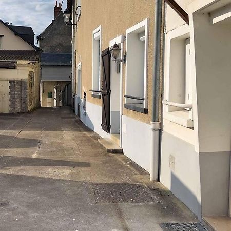 Maison Semi-Troglodyte Avec 4 Velos Rochecorbon Zewnętrze zdjęcie