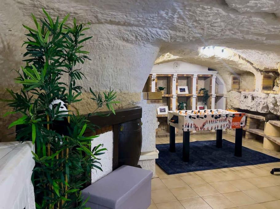 Maison Semi-Troglodyte Avec 4 Velos Rochecorbon Zewnętrze zdjęcie